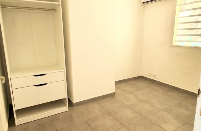 Maison F4 plain pied &agrave; BESSON