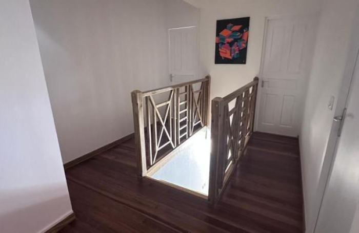 Location Maison 186.87m&sup2; 6 pièces Saint Claude