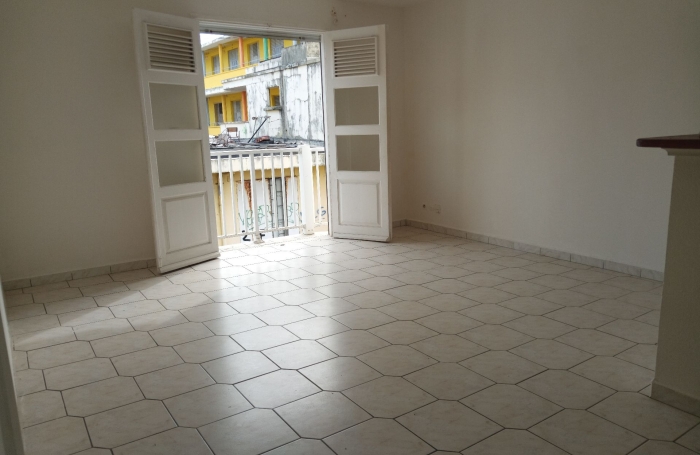 Appartement T2 (non meubl&eacute;) - Centre ville 97160 LE MOULE