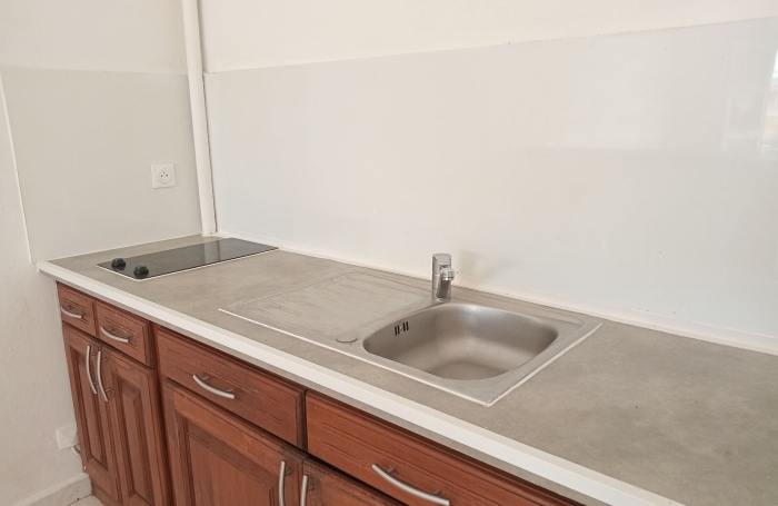 Appartement T2 (non meubl&eacute;) - Centre ville 97160 LE MOULE