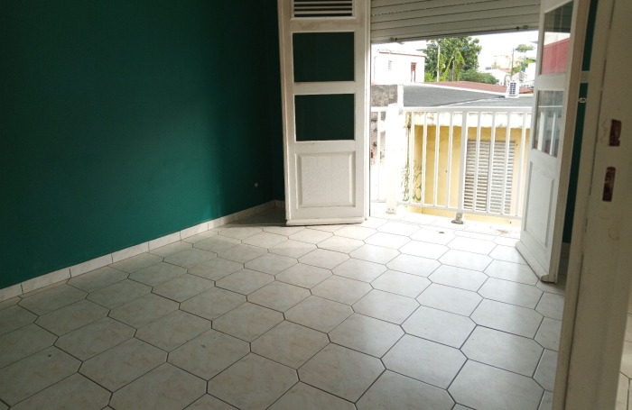 Appartement T2 (non meubl&eacute;) - Centre ville 97160 LE MOULE