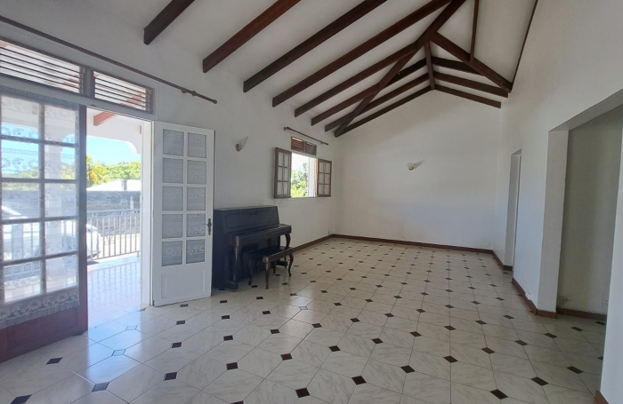 Gourbeyre (Bisdary)-Belle maison individuelle T5