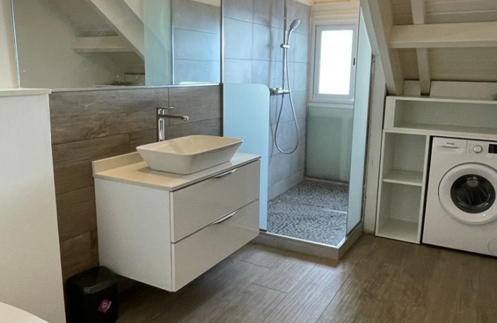 LOCATION Spacieux T3 Duplex de 78m2 Meubl&eacute; et Vue mer