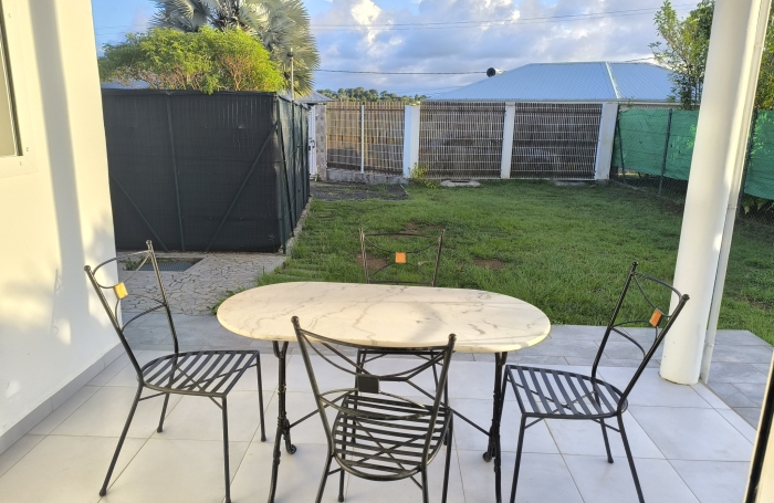LOCATION T2 meubl&eacute; avec jardin EAU - EDF - Jardin inclus dans le loyer - 1150&euro;