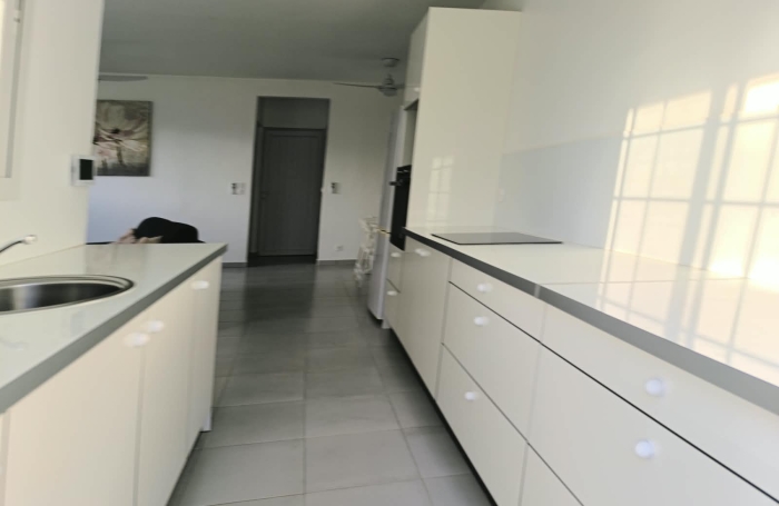 LOCATION T2 meubl&eacute; avec jardin EAU - EDF - Jardin inclus dans le loyer - 1150&euro;