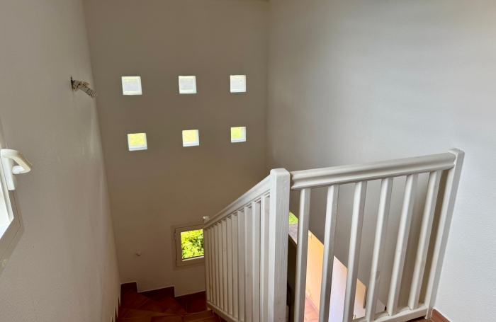 GOURBEYRE &mdash; Duplex T3, enti&egrave;rement r&eacute;nov&eacute; avec vue sur les Saintes