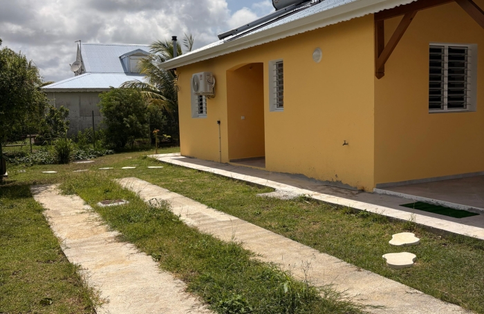 VILLA T3 (59m2) - Meubl&eacute;e - Lotissement de Marly 97180 SAINTE-ANNE