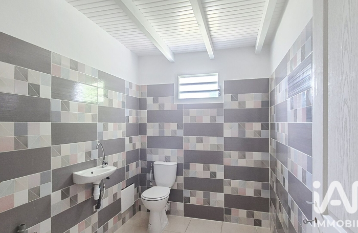 Vente Divers 110m&sup2; 5 pièces Saint Fran&ccedil;ois