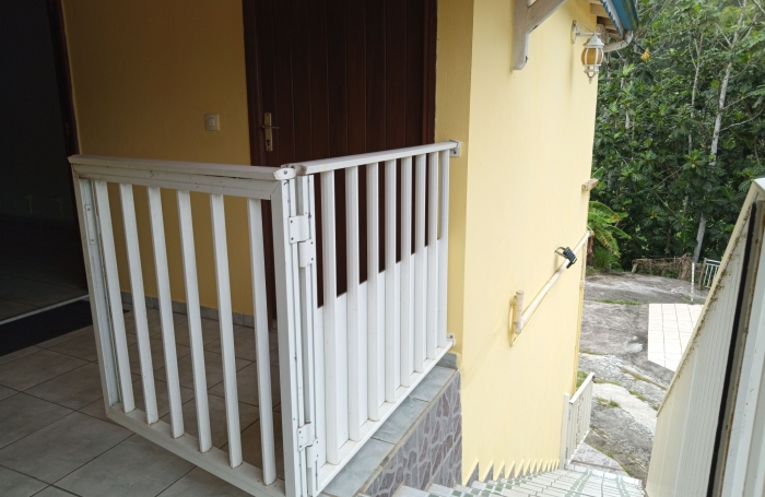 HAUT DE VILLA T3  (75m2) - Fontarabie 97170 PETIT-BOURG
