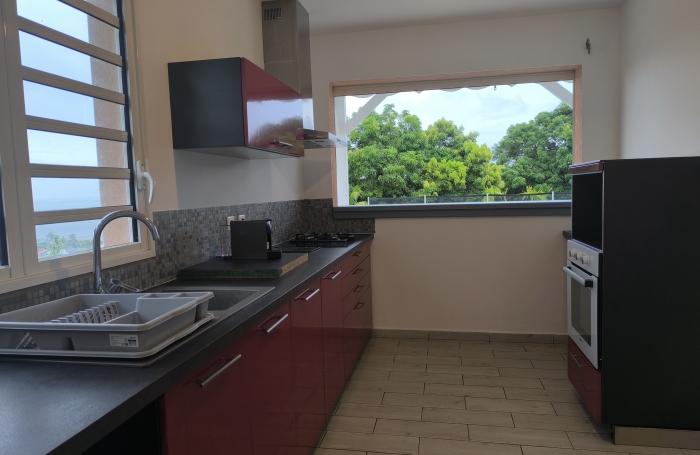 LOCATION Villa F5 avec PISCINE &agrave; Petit-Bourg VUE MER