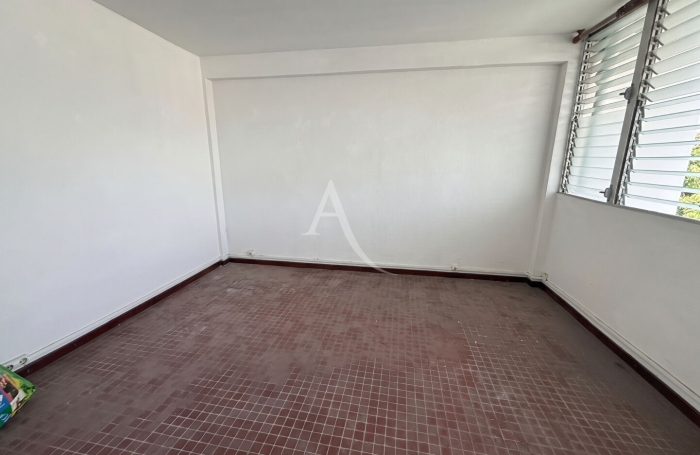 Vente Appartement 65m&sup2; 4 pi&egrave;ces Les Abymes