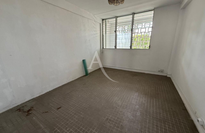 Vente Appartement 65m&sup2; 4 pi&egrave;ces Les Abymes