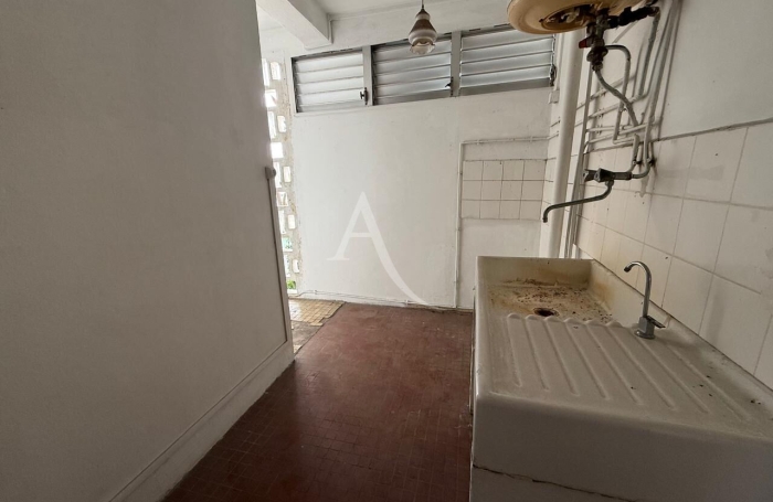 Vente Appartement 65m&sup2; 4 pi&egrave;ces Les Abymes