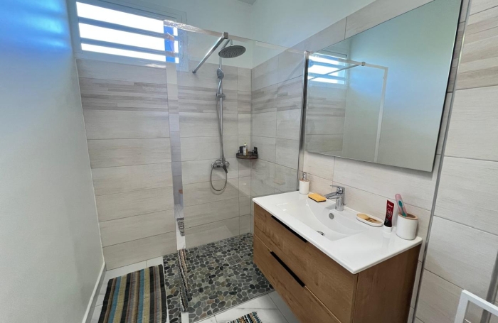 Maison r&eacute;nov&eacute;e 3 chambres au Moule