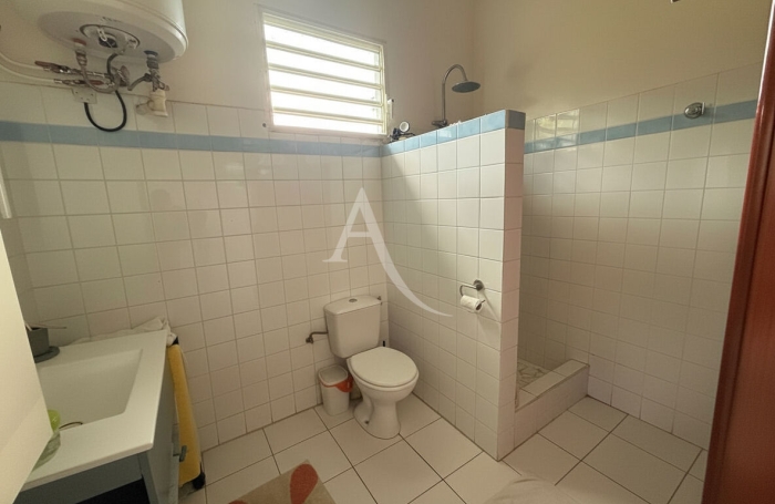 Vente Maison 73.5m&sup2; 4 pi&egrave;ces Saint Fran&ccedil;ois