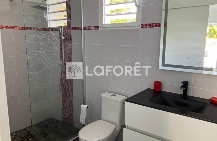 Location Maison 86m&sup2; 4 pi&egrave;ces Les Abymes