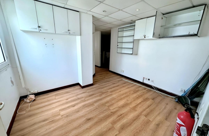 Location Bureaux 88m&sup2; Saint Fran&ccedil;ois