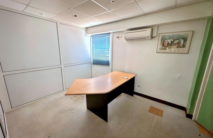 Location Bureaux 88m&sup2; Saint Fran&ccedil;ois