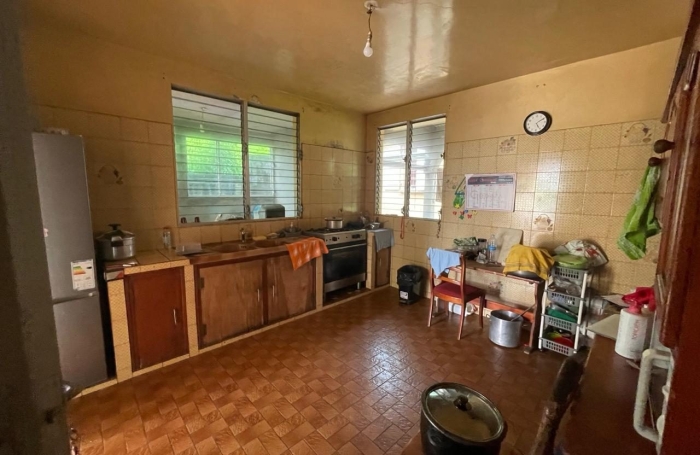 Vente Maison 283.84m&sup2; 13 pièces Les Abymes