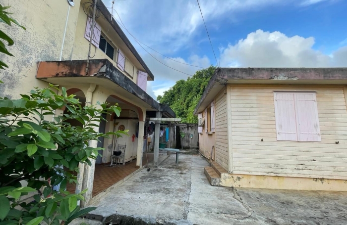 Vente Maison 283.84m&sup2; 13 pièces Les Abymes