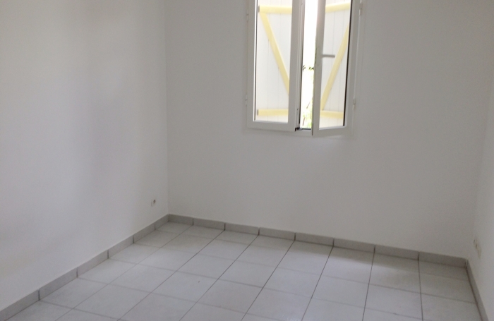 BAIE-MAHAULT Moudong Sud, T3 RDC