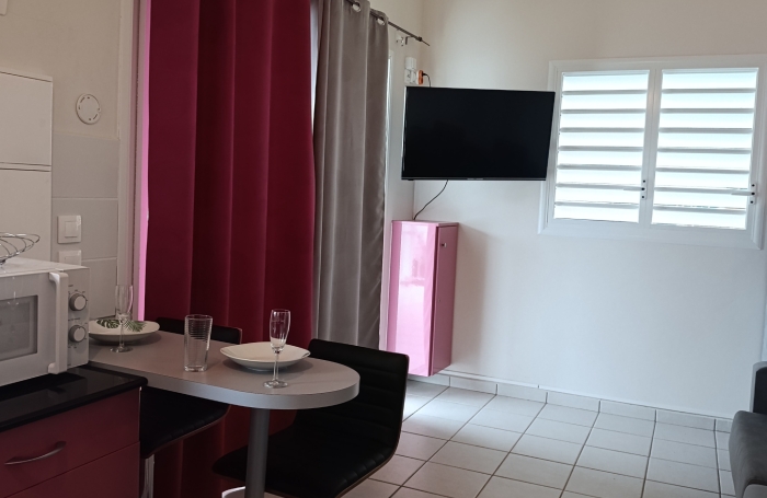 Pointe-Noire :Investissement rare &agrave; 5 logements, calme absolu