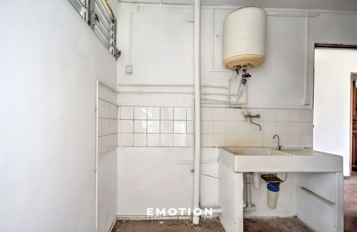Appartement T4 66 m2 + terrasse - Le Raizet   Les Abymes