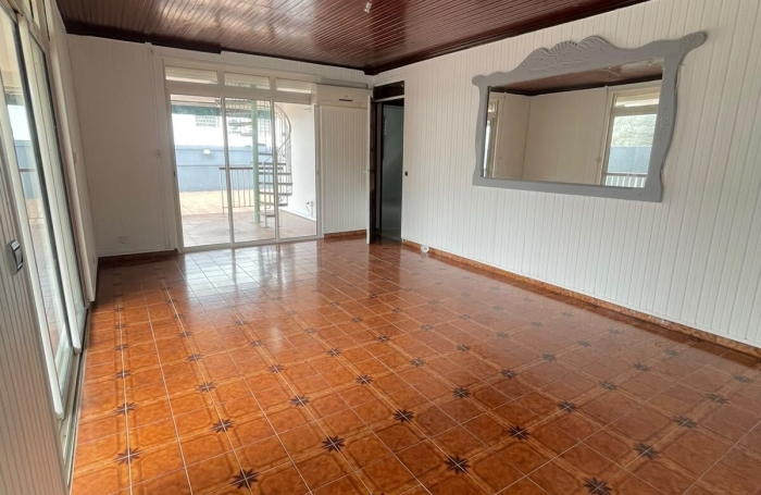 Vente Maison 152m&sup2; 5 pièces Lamentin