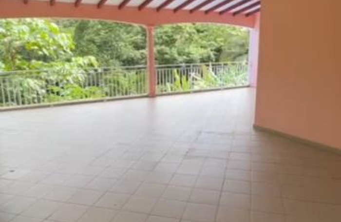 Location Appartement 160m&sup2; 5 pièces Morne &agrave; l'eau