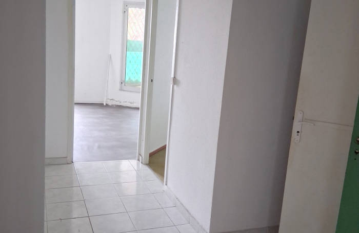 POINTE A PITRE- Appartement 75m2 T3 &agrave; r&eacute;nover