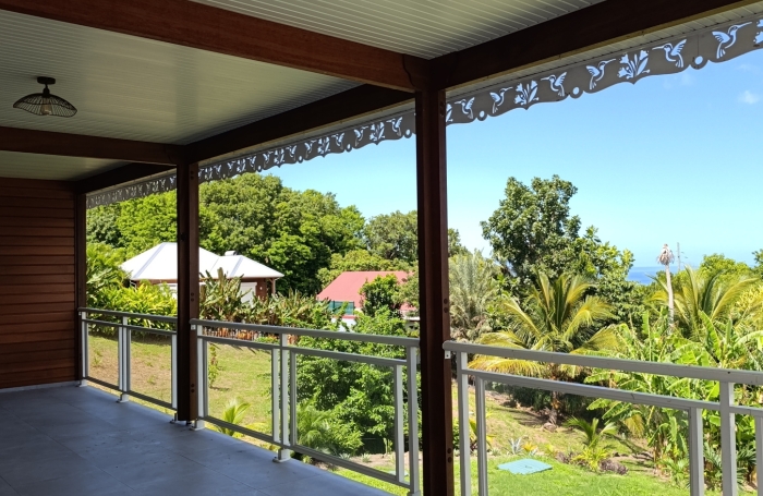 Villa contemporaine de plain-pied, vue imprenable sur les &Icirc;lets Pigeon