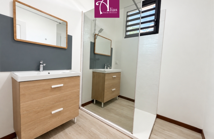 &Agrave; LOUER VILLA F4 MEUBL&Eacute;E &Agrave; ROUTA - LAMENTIN