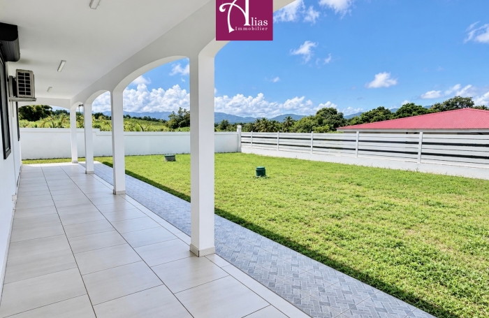 &Agrave; LOUER VILLA F4 MEUBL&Eacute;E &Agrave; ROUTA - LAMENTIN
