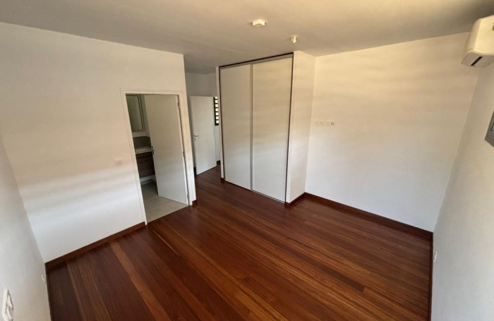 Location Maison 114m&sup2; 4 pi&#232;ces Remire Montjoli