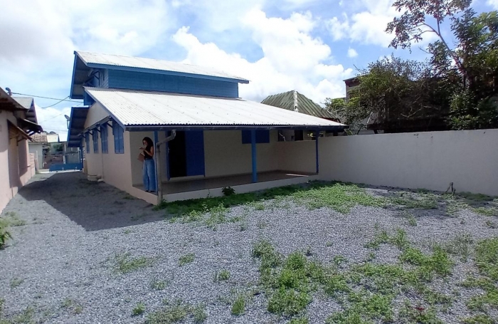 Vente Maison 101.7m&sup2; 6 pi&#232;ces Saint Laurent