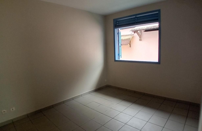 Vente Maison 101.7m&sup2; 6 pi&#232;ces Saint Laurent