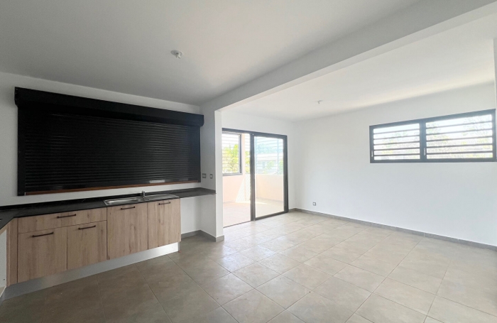 Location Appartement 89.5m&sup2; 5 pi&egrave;ces Remire Montjoli
