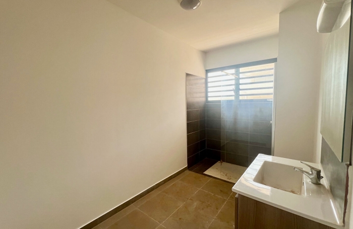 Location Appartement 89.5m&sup2; 5 pi&egrave;ces Remire Montjoli