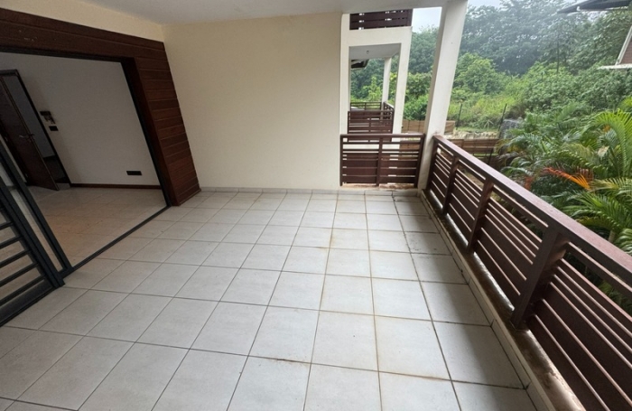 Vente Appartement 61m&sup2; 3 pi&#232;ces Remire Montjoli