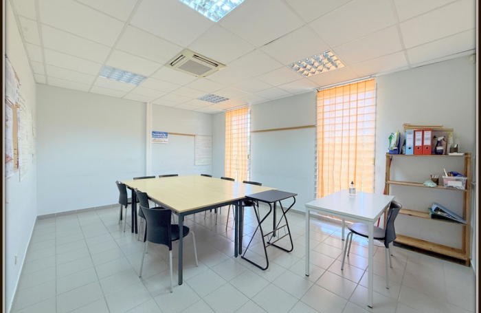 Vente Bureaux 457m&sup2; 18 pi&#232;ces Kourou