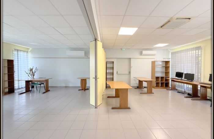 Vente Bureaux 457m&sup2; 18 pi&#232;ces Kourou