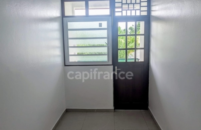 Vente Immeuble 247m&sup2; 11 pi&#232;ces Cayenne