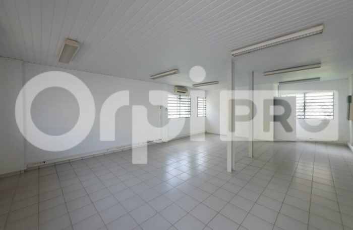 Immeuble de bureaux au coeur de la zone Collery !