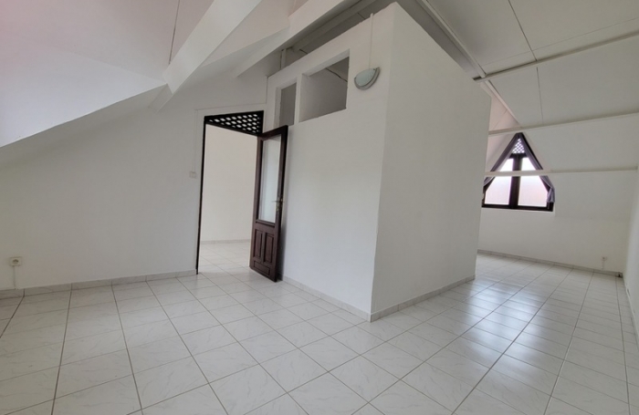 Vente Immeuble 298m&sup2; 6 pi&#232;ces Cayenne