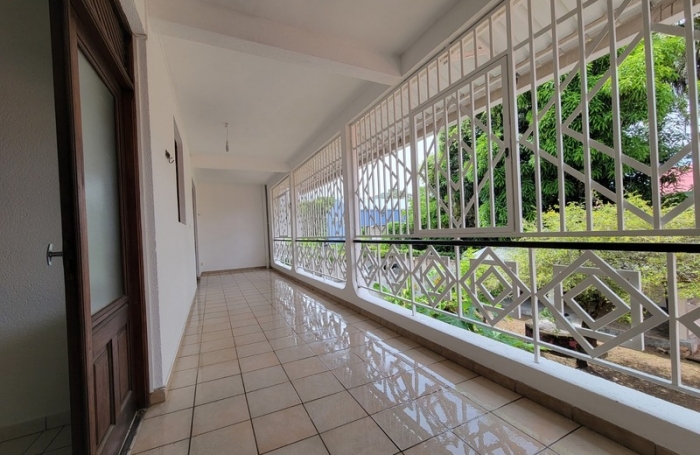 Vente Immeuble 298m&sup2; 6 pi&#232;ces Cayenne