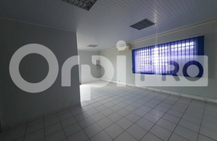 Bureau de 59 m² au coeur de Collery !