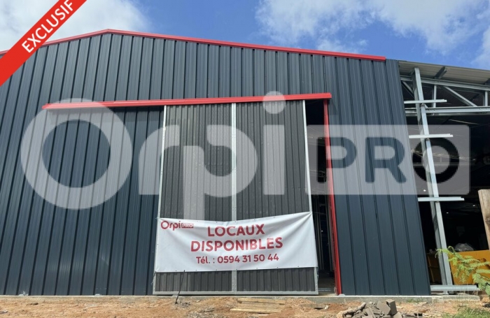 B&acirc;timent industriel fonctionnel et divisible &ndash; emplacement strat&eacute;gique en zone d'activit&eacute; dynamique