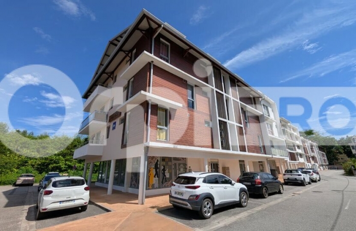 Local commercial en front de mer sur Cayenne !