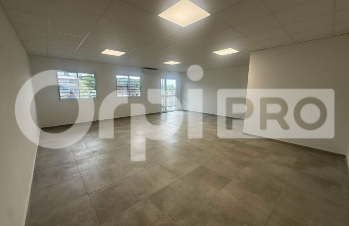 Bureaux et locaux commerciaux &agrave; louer &ndash; SLM