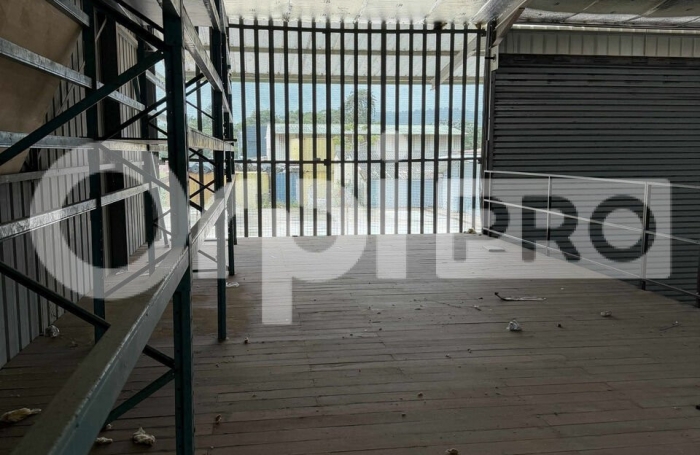 Hangar fonctionnel cl&eacute; en main avec bureaux et parkings s&eacute;curis&eacute;s &ndash; Id&eacute;al activit&eacute; logistique et stockage